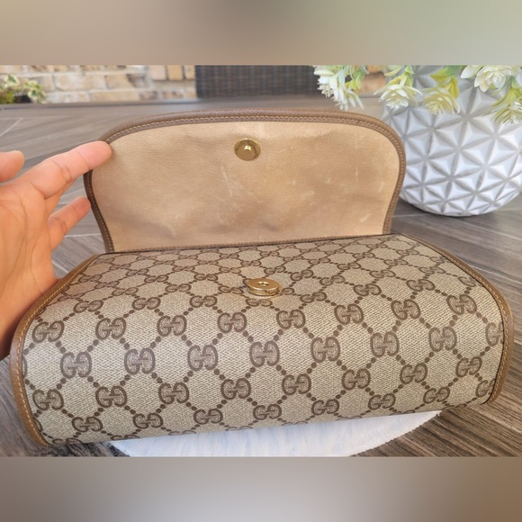 Vintage GUCCI Clutch - Picture 6 of 16